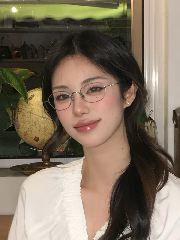 Japanese Retro Small-Face Nerd Metal Glasses Frame Female Internet Celebrity Style Pure and Natural Makeup-Free Glasses Ultra-Light Myopia Glasses