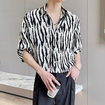 Summer striped seven-point sleeve shirt male Korean version of body tender silk short-sleeved leisure hair stylist medium-sleeved male shirt tide