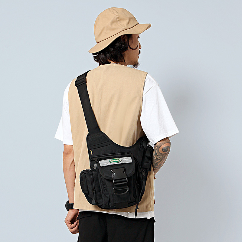 Yuppie noise-making street camera bag Tide shoulder bag Tactical bag City function bag ins Harajuku oblique cross bag Men and women