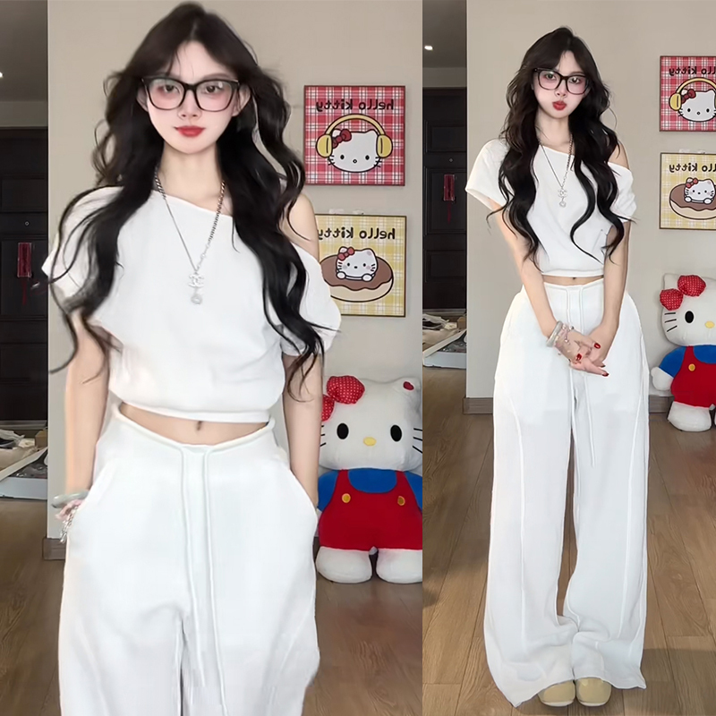 Unique and Beautiful Summer Slant-Neck T-Shirt Set for Women, Summer 2026, Super Popular Wide-Leg Pants, Summer Age-Reducing Outfit Set