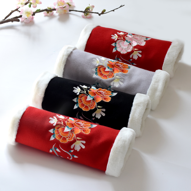 Sub-Knighthood Autumn Color-Mountain tea says the same kind of embroidery Flower Hanfu Handmaid's hand Transcript Autumn Winter Maurizian Warm Hand Cover-Taobao