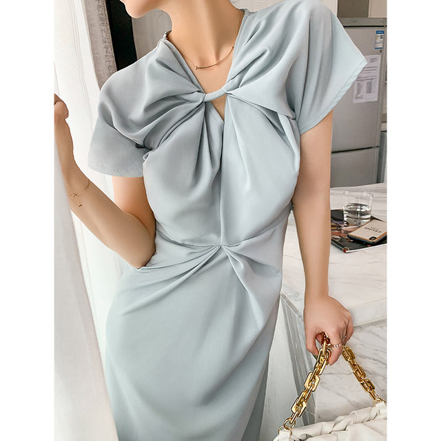 Gentle and temperament ladies dress French women's 2022 new summer high-level chic design sense cold and thin