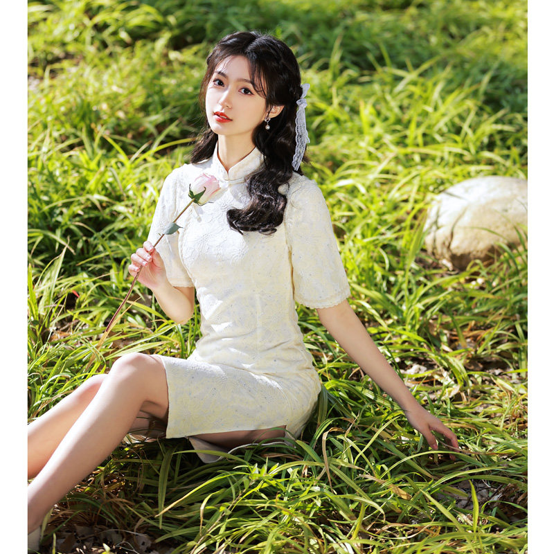 Small Erosion Bone qipao Summer 2022 New white Daily Young Young Girl Lace Ocean Dress style