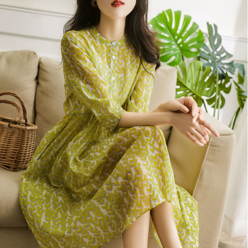 Printed clear and sweet and windy with 2022 new lemon green loose with a gentle wind and a gentle wind and a woman's summer