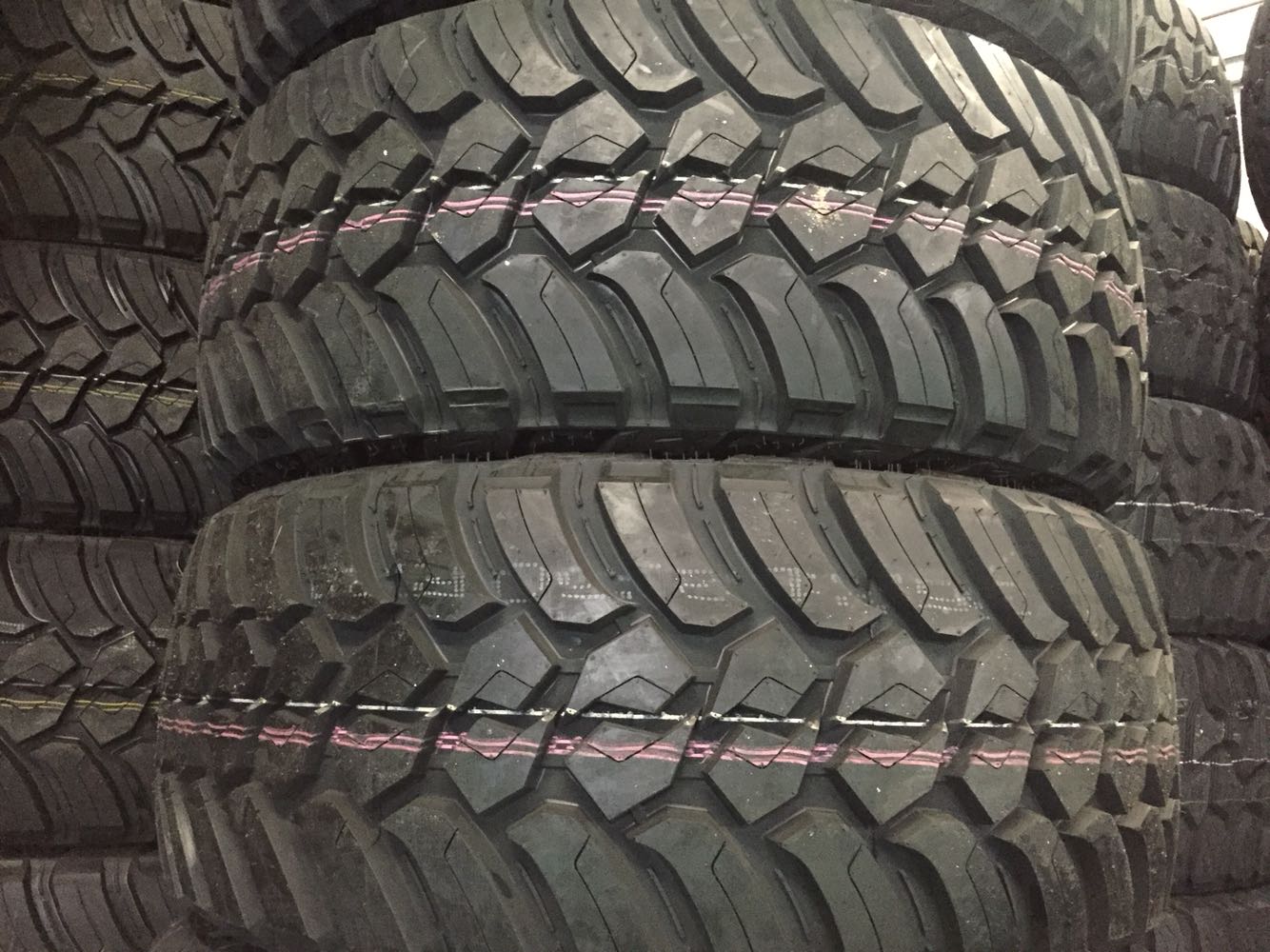 Shield wheel AMP off-road tire 37x13.5r 20 305/65R17 35X12.5R/75 16 285/70R17