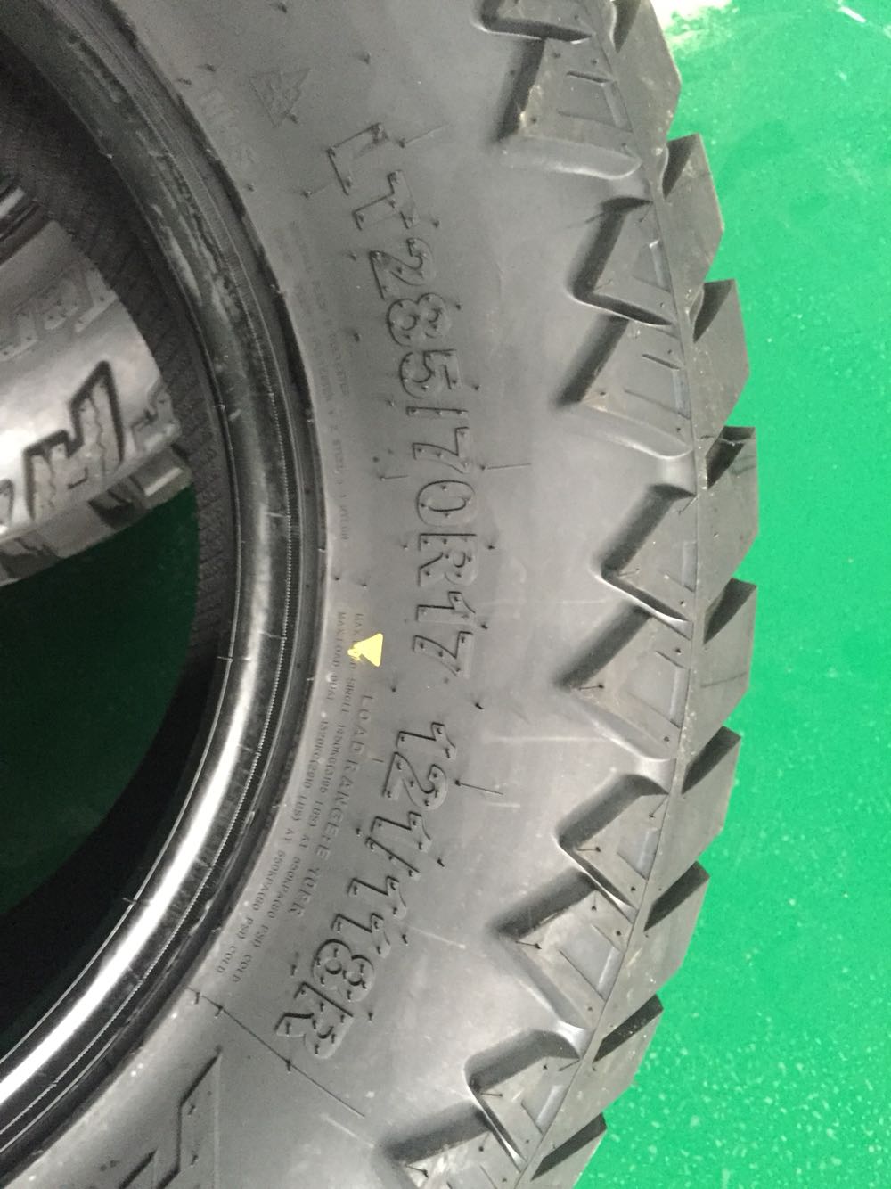 Shield wheel AMP off-road tire 37x13.5r 20 305/65R17 35X12.5R/75 16 285/70R17