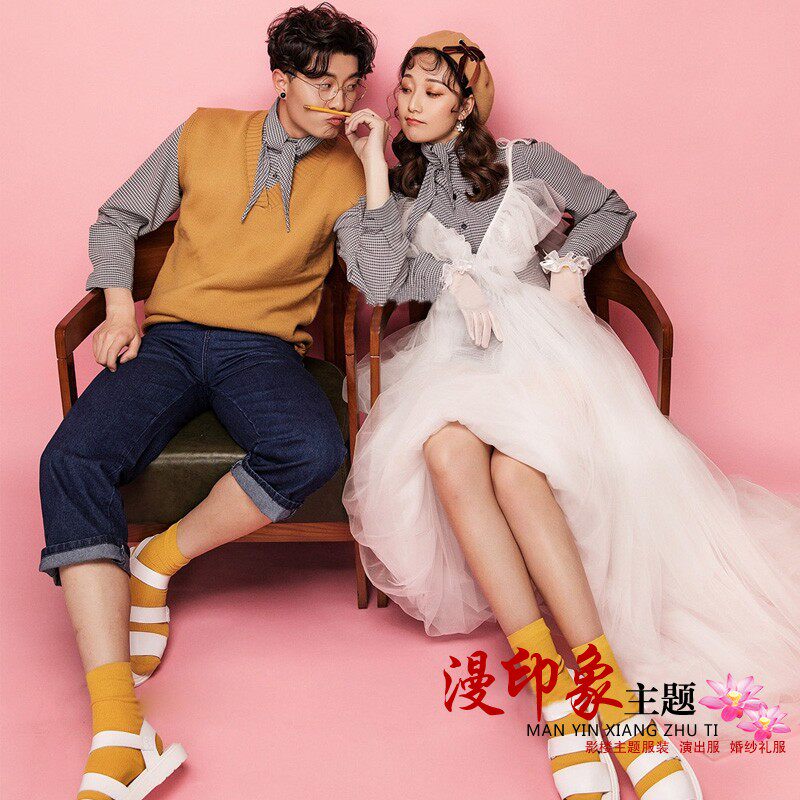 Autumn-winter sweater lovers' photo gown Fashion Street Peach with hip-hop wind Write a real wedding photo Matrimonial Photo Gallery Themed Clothing