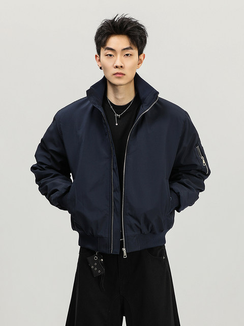 A Carton American-Style Ma1 Flight Cotton Jacket for Men, Autumn and Winter, Stand Collar, Thickened, Vibe Style, Short Coat