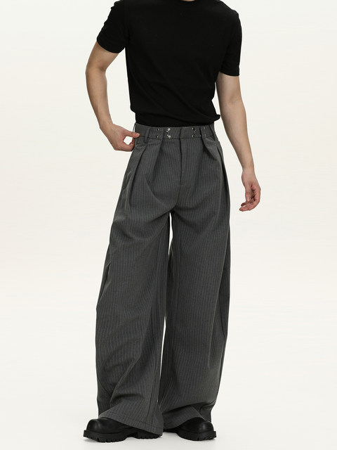 A Carton American-Style Design Pleated Striped Trousers for Men and Women, High-End, Stylish, Drapey, Old Money Style Pants, Trendy
