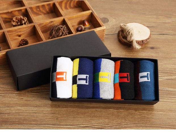Vớ cotton ống nam vớ Sinh viên thể thao chống mùi dài ống bốn mùa vớ cotton ấm một nhân dân tệ dưới đây bán buôn tất bông siêu dày