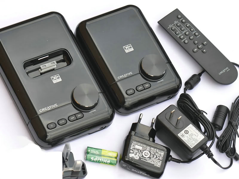 Innovative X-Fi Apple Ipod, iPhone 4S Wireless Music Dock Xdock, Headphone Amplifier Super Hd50