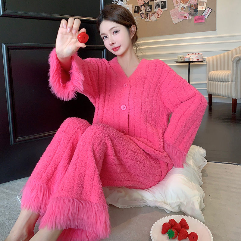 Women's Pajamas 2026 New Autumn and Winter Coral Velvet Barbie Pink Christmas and New Year Thickened Home Wear Set Winter