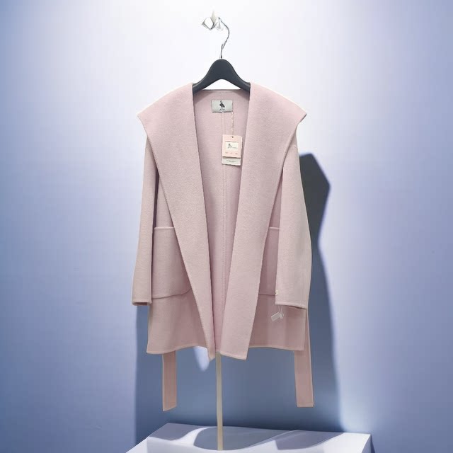 ເສື້ອຢືດ cashmere ສີບົວສັ້ນ hooded double-sided cashmere coat 2023 ຂອງແມ່ຍິງ trendy Korean style off-season coat