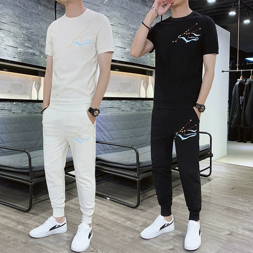 Летняя футболка с коротким рукавом, мужской комплект, популярно в интернете, облегающий крой