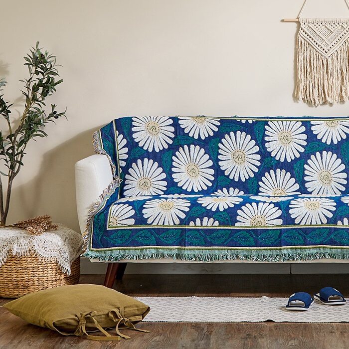 Foreign trade original single American country daisy literary sofa blanket decorative blanket fabric sofa towel pure cotton white chrysanthemum