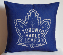Foreign trade team Toronto Maple Leafs fans holding pillowcase Toronto Maple Leafs pillowcase
