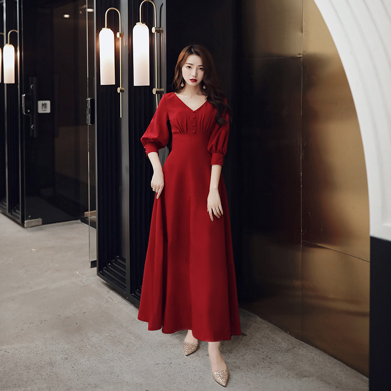Grand-size toast to the bridal choir to perform a pregnant woman wine red color Fat mm Wedding Temperament Evening Dress Veil woman