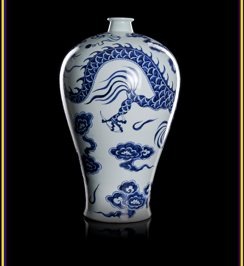 Better sealing ceramic up vase furnishing articles, the sitting room is blue and white porcelain of jingdezhen porcelain table furnishing articles name plum bottle home decoration