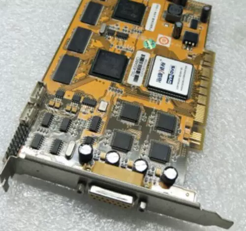 Уделенная школьная школа Hikvision DS-4004MD Коллекция карт декодирования HD Видео декодирование карты телевизорная стена