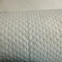  Industrial white only oil-absorbing water-repellent oil-absorbing cotton pad roll 80*30m 3mm crosshair easy to tear can be customized