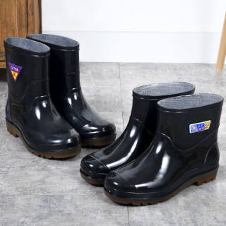 Wear-resistant tendon sole rain boots for men and women, warm and durable