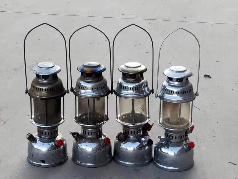 Old Gas Lamps, Old Horse Lanterns, Shanghai Cultural Revolution Antique Gas Lamps, Old-Style Iron Camp Lamps, Folk Old Objects, Nostalgic Collectibles