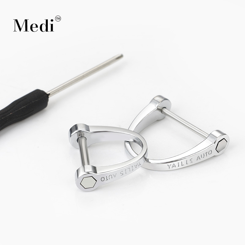 Suitable for Mercedes-Benz Audi BMW Foss car key chain accessories horseshoe buckle leather car key chain