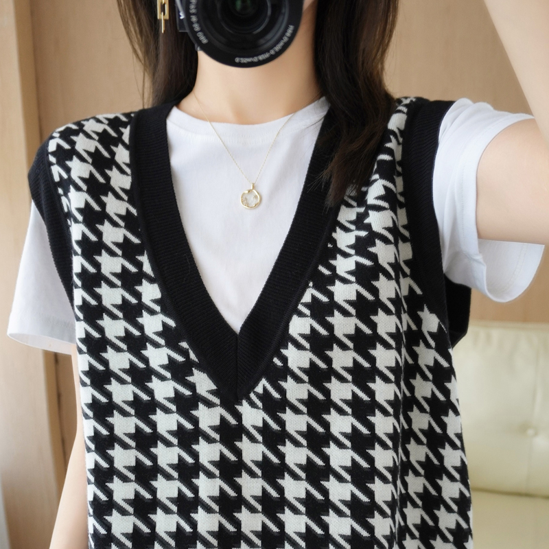 New V-neck knitted vest ladies autumn and winter loose contrast color sleeveless vest vest non-cashmere bottoming sweater