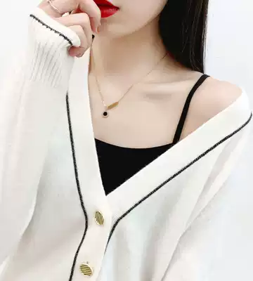 2020 new spring and autumn lazy V-neck knitted cardigan women's long sleeve sweater outside base shirt short coat large size