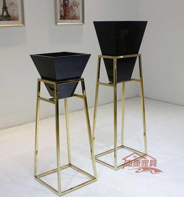 Light luxury golden flower stand green radish flower shelf living room elevated stainless steel flower shelf room built-in shelf display stand flower table