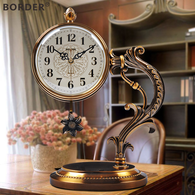 Table clock Living room household desktop clock Pendulum clock Desktop clock European clock ornaments Sitting clock Bedroom light luxury retro