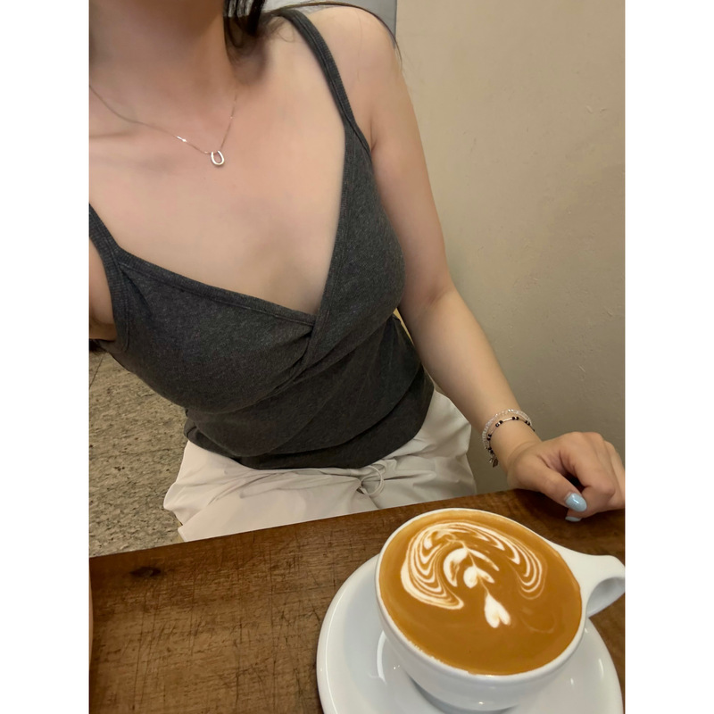 Your Cute Qi Is so Comfortable to Wear! Meat-Friendly Group~ V-Neck French-Style Cross Detachable Chest Pad Vest Your Cute Qi Is so Comfortable to Wear! Meat-Friendly Group~ V-Neck French-Style Cross Detachable Chest Pad Vest