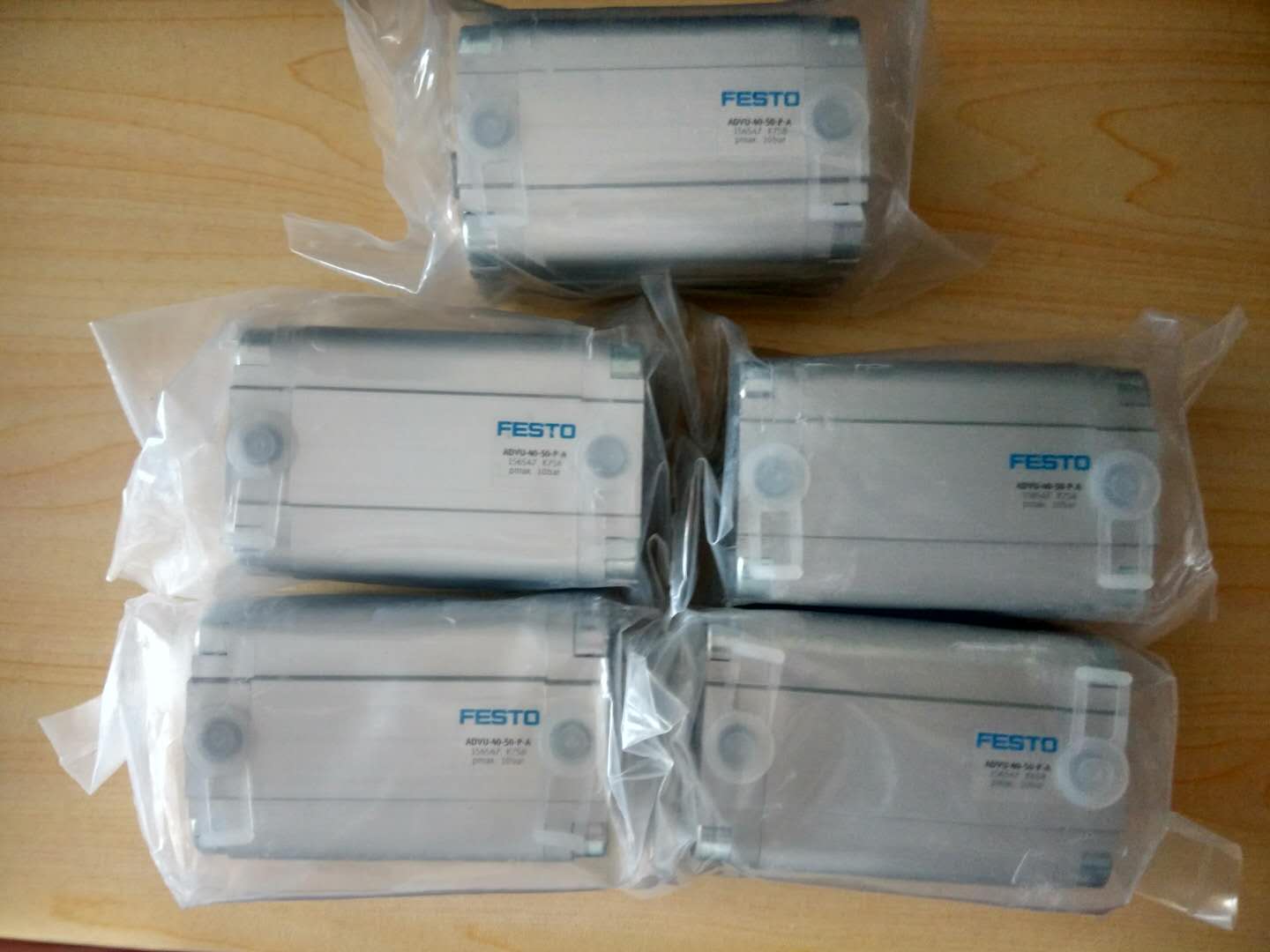 FESTO cylinder ADVU-40-50-P-A 156547 new original dress
