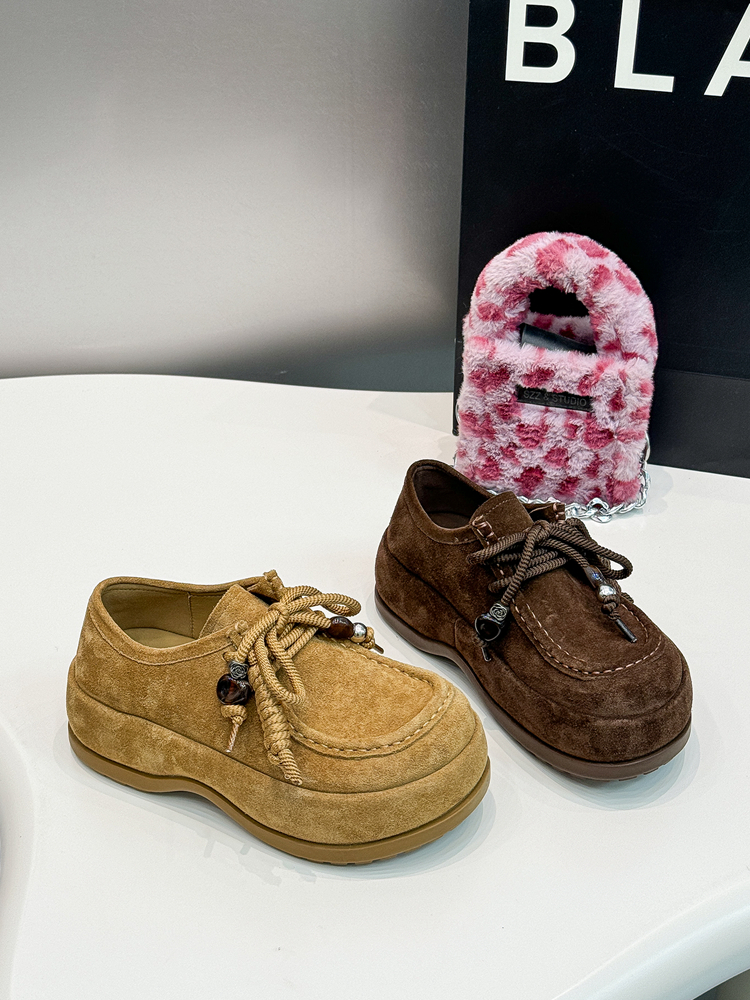 欧货大头丑萌乐福鞋：2025秋冬时尚新宠