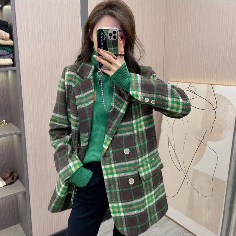 Plaid double face cashmere big coat woman medium long version 2021 Winter new stylish double-row buttoned with small fur coat
