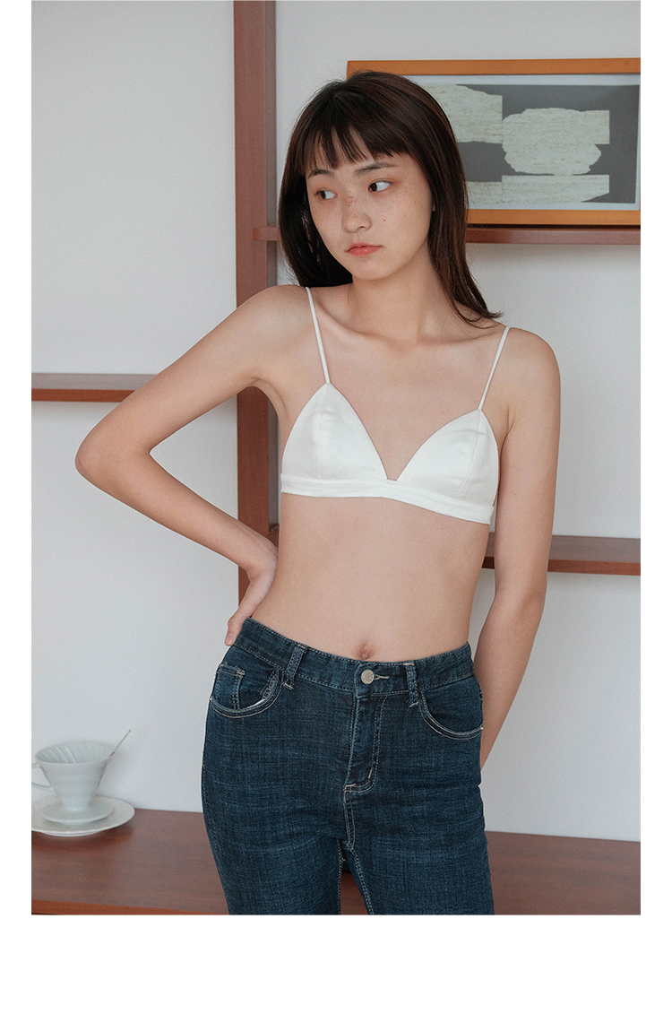 Xin Bang Bang bra ngực nhỏ đồ lót không có vòng thép hình tam giác làm đẹp trở lại bra mới dây đeo áo ngực bên trong - Strapless Bras áo lót học sinh