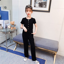 Girls summer suit 2021 new net red foreign style childrens short-sleeved tide clothes childrens summer shipping action two-piece set