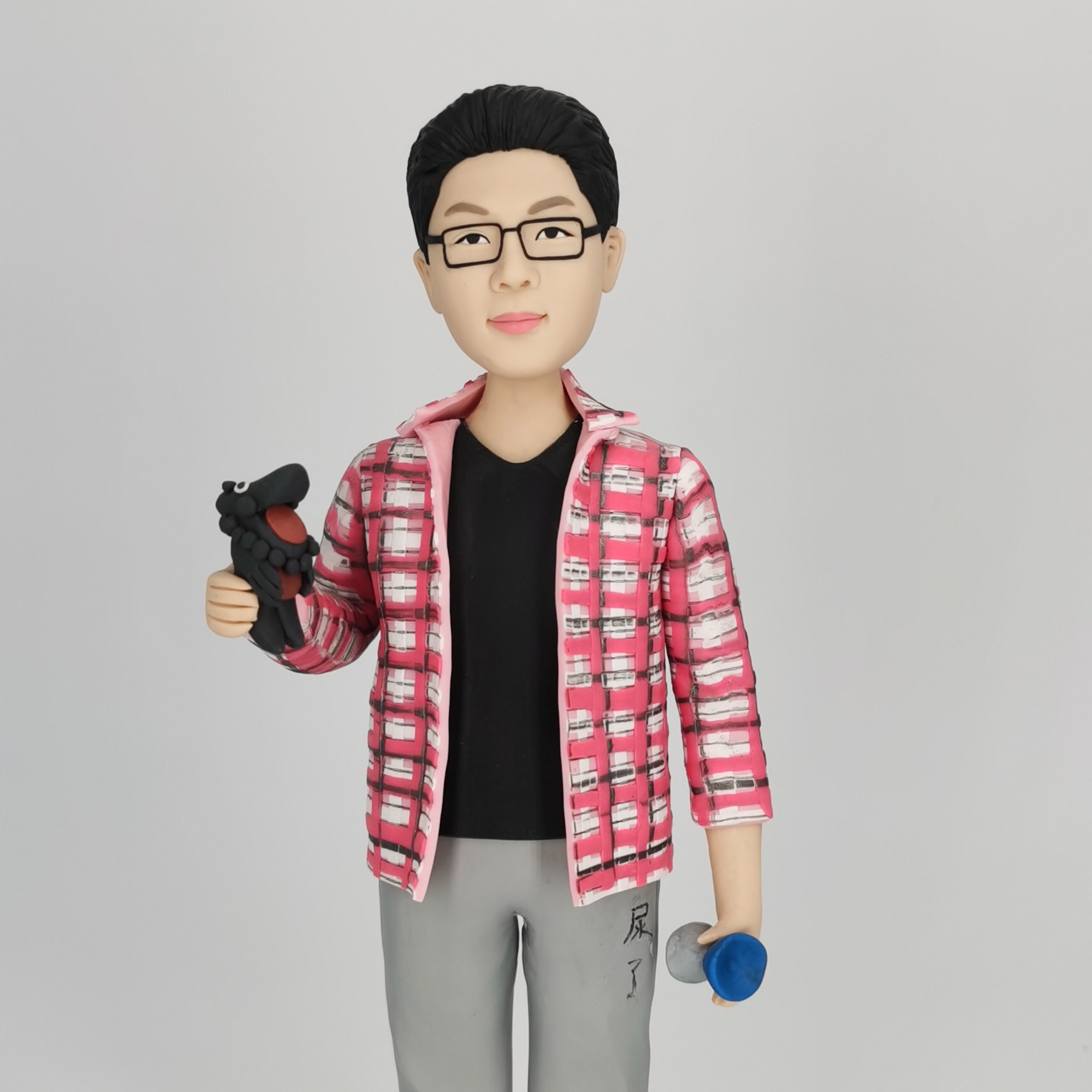 The Treasure of the Town Store——Pig Brother Figure