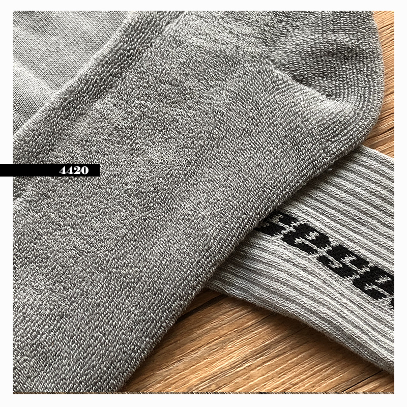 SS2L / spot CALABASAS Phông chữ tiếng Anh màu đất thể thao vớ cotton vớ thủy triều nam và nữ đôi vớ tất off white