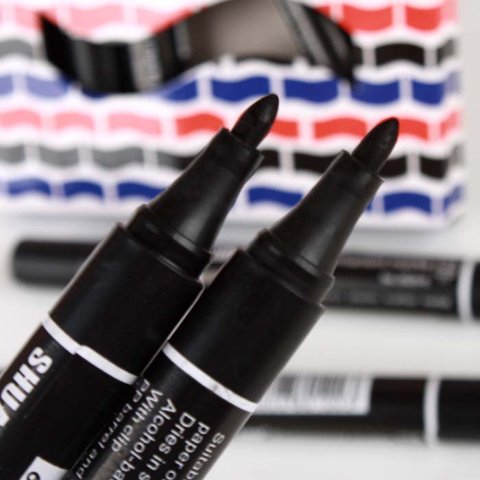 YU PAI Changjiang 700 rough head oily marker pen mark pen big head pen logistics pen black