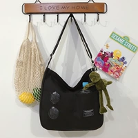 Черный [принесите подвеску лягушки]