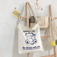 Белая сумка через плечо, с медвежатами