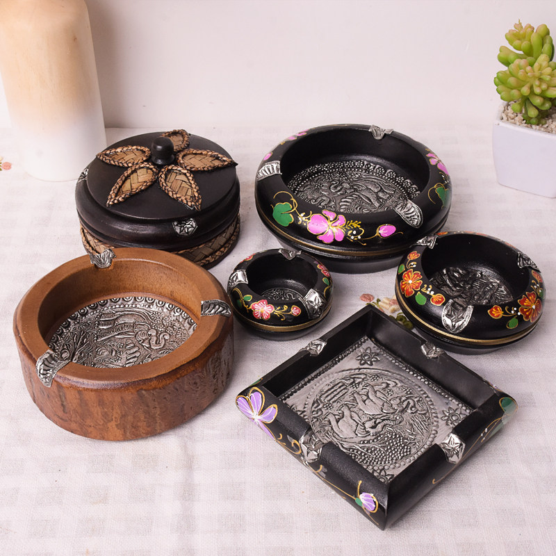 Wood ashtray creative personality trendsets for solid wooden living room office new Chinese retro-covered cylinder