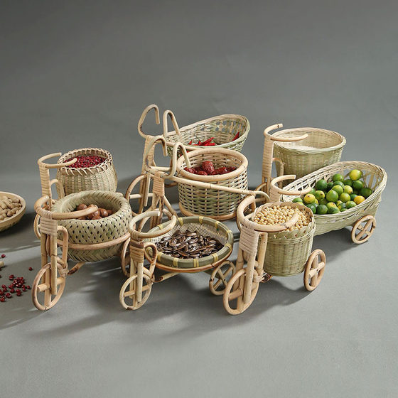 Purely handmade bamboo fruit basket, dried fruit plate, creative household storage basket, steamed bread basket, bamboo basket, bamboo basket decorative ornaments