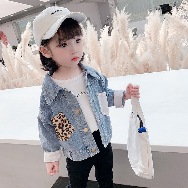 Female baby autumn denim jacket 2021 new 1-3 years old 5 girls Korean version of the foreign school children's spring and autumn casual top