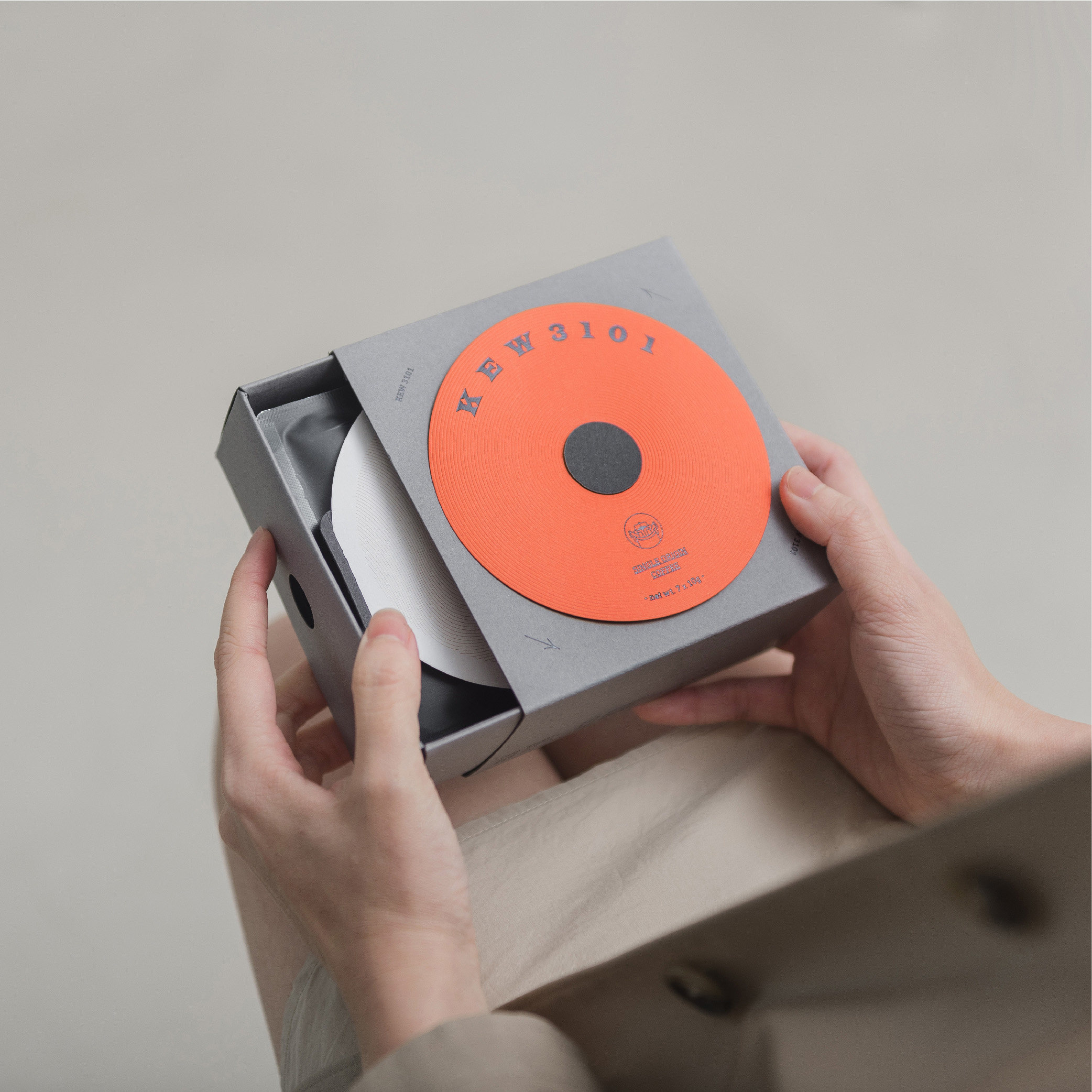 KEW3101 multi-flavor combined ear hanging coffee custom gift box fresh baking now grinding with black coffee powder