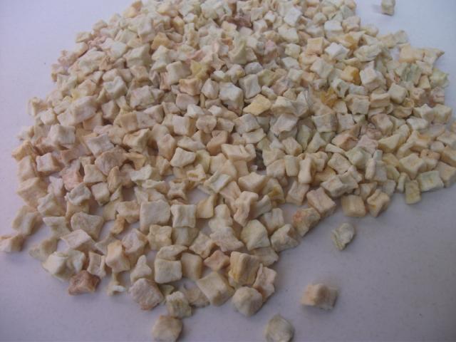 Large small and medium parrot fruit grain drying apple grain apple dry hamster parrot snacks 50g