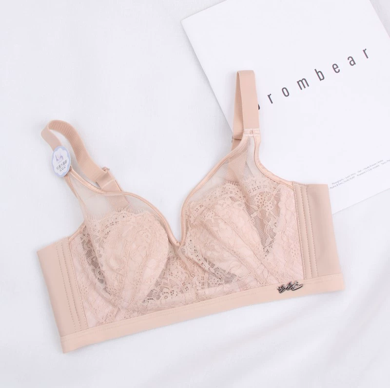 Cổ đại 9200 Light Luxury Lace Big vú lưới Gạc pha lê không có vòng thép - Strapless Bras