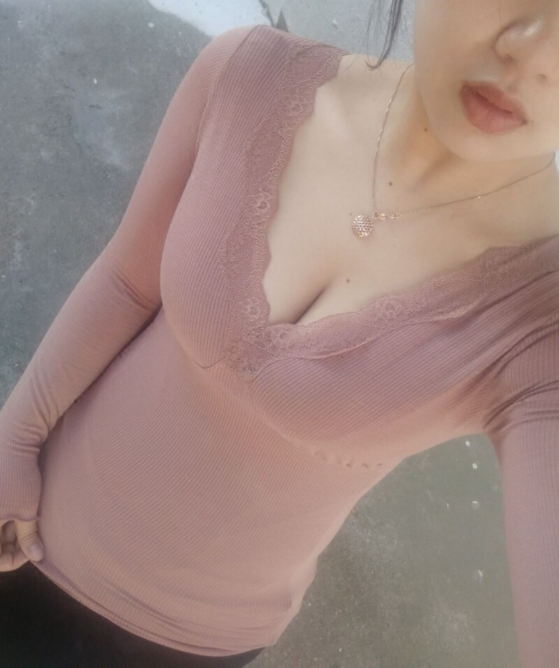 New skin care comfortable mask clothing lace V-neck breast support seamless body thin section elastic bottoming underwear autumn clothing women