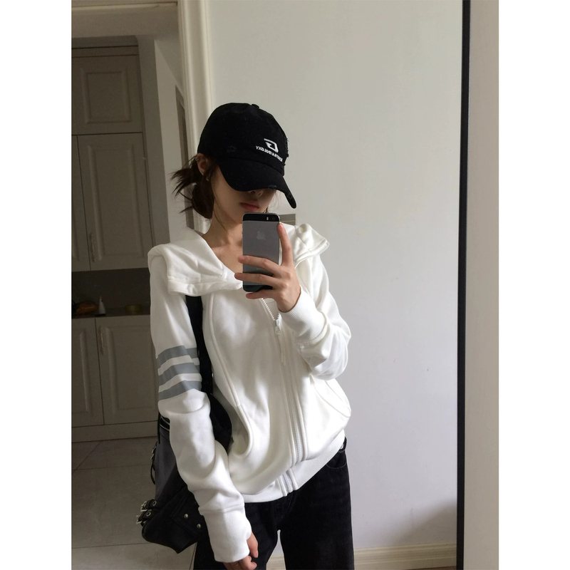 Three-Stripe Split White Lapel Cardigan Sweatshirt Jacket for Women, Autumn Slim-Fit Waist-Cinching Short Casual Sports Top Three-Stripe Split White Lapel Cardigan Sweatshirt Jacket for Women, Autumn Slim-Fit Waist-Cinching Short Casual Sports Top